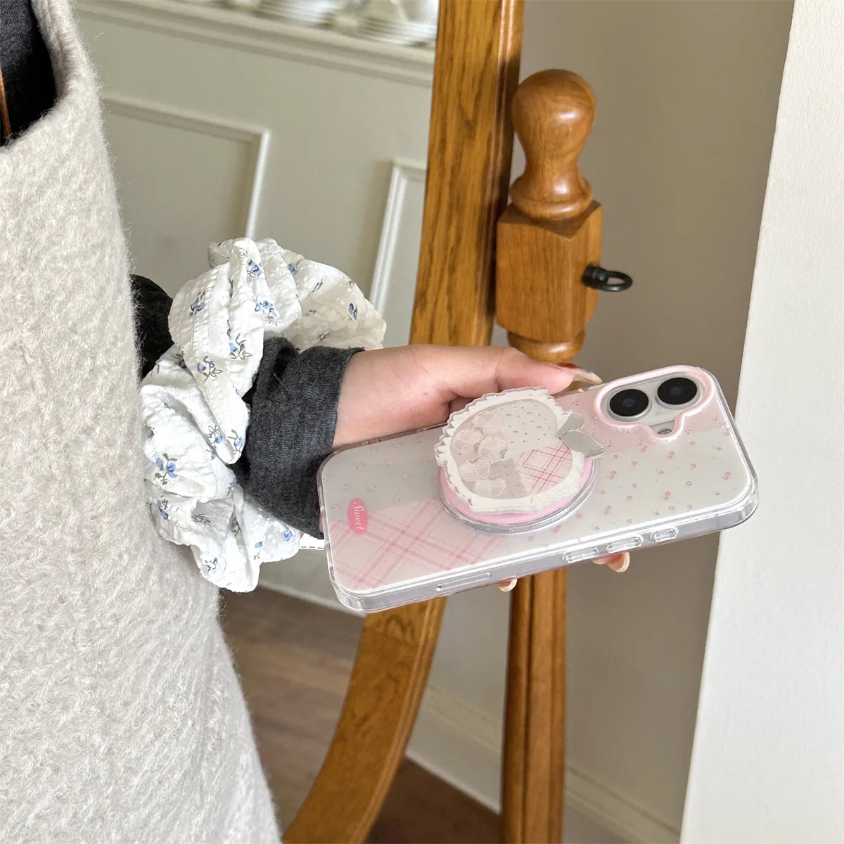 Korean Cute Fresh Pink Lattice Floral Print Magnetic Apple Holder Phone Case For iPhone
