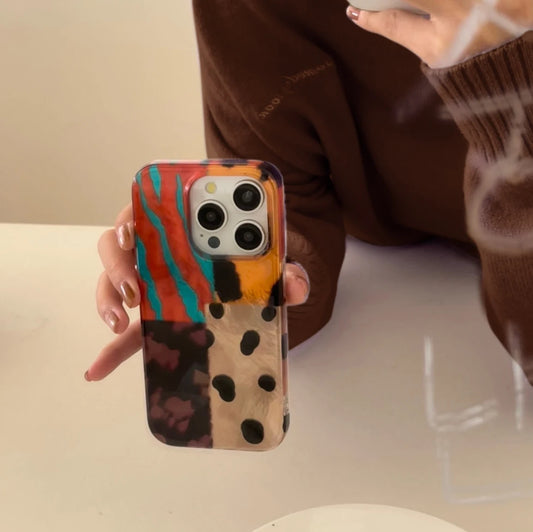 Retro four-color leopard pattern stitching Phone Case For iPhone