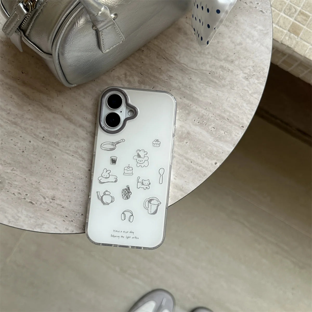 Grey Frame Line Drawing With Star Wrist Chain Chic Phone Case